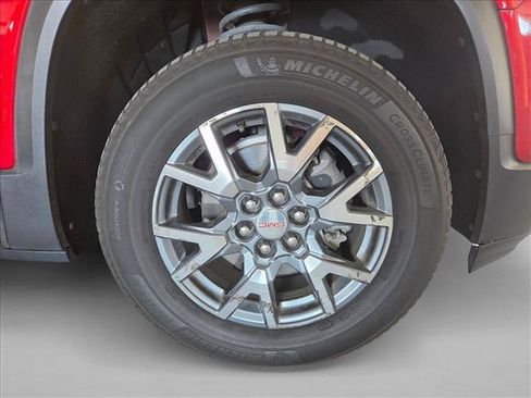 Used 2023 GMC Acadia SLT FWD image 19