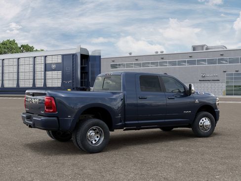 New 2026 RAM 3500 Laramie w/ Max Tow Package AWD/4WD image 12