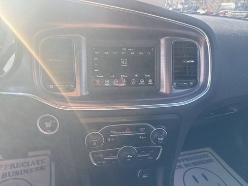 Used 2018 Dodge Charger SXT w/ Blacktop Package RWD image 28