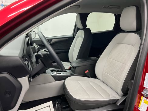 Used 2023 Ford Escape Active image 3