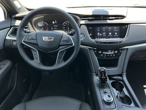 New 2025 Cadillac XT5 Premium Luxury image 12