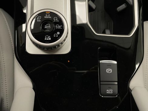 New 2025 Mitsubishi Outlander SEL image 28