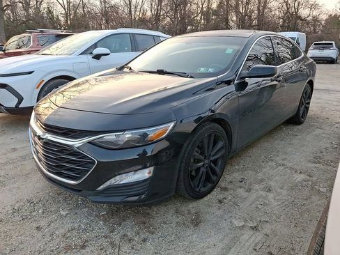 Used 2020 Chevrolet Malibu LT w/ Midnight Edition image 3