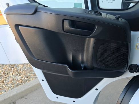 Used 2025 RAM ProMaster 1500 w/ Safety Group FWD image 17