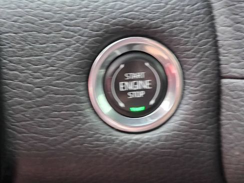 Certified 2021 GMC Yukon Denali w/ Denali Premium Package AWD/4WD image 24