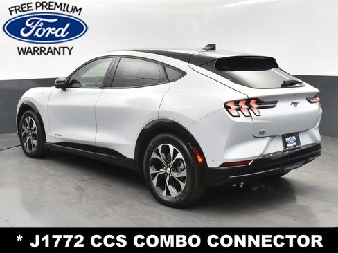 Used 2022 Ford Mustang Mach-E Premium image 9