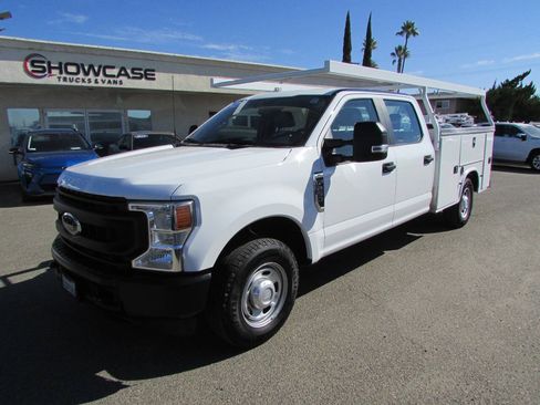 Used 2022 Ford F250 XL w/ Power Equipment Group RWD image 4