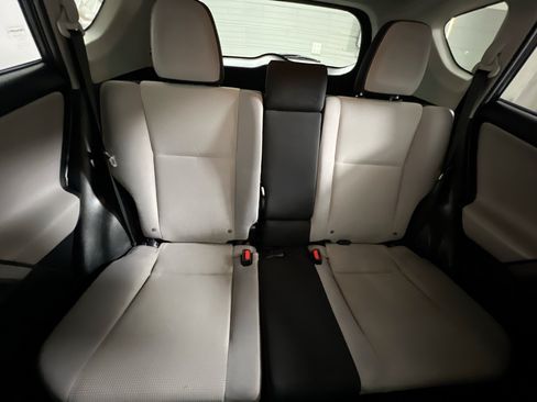 Used 2018 Toyota RAV4 XLE AWD/4WD image 33