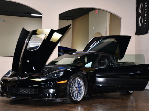 Used 2011 Chevrolet Corvette ZR1 w/ Preferred Equipment Group RWD image 90