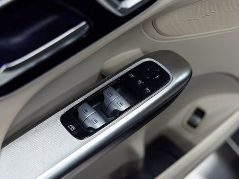 Used 2024 Mercedes-Benz GLC 300 GLC 300 image 12