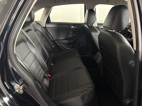 Used 2024 Volkswagen Jetta SE FWD image 37