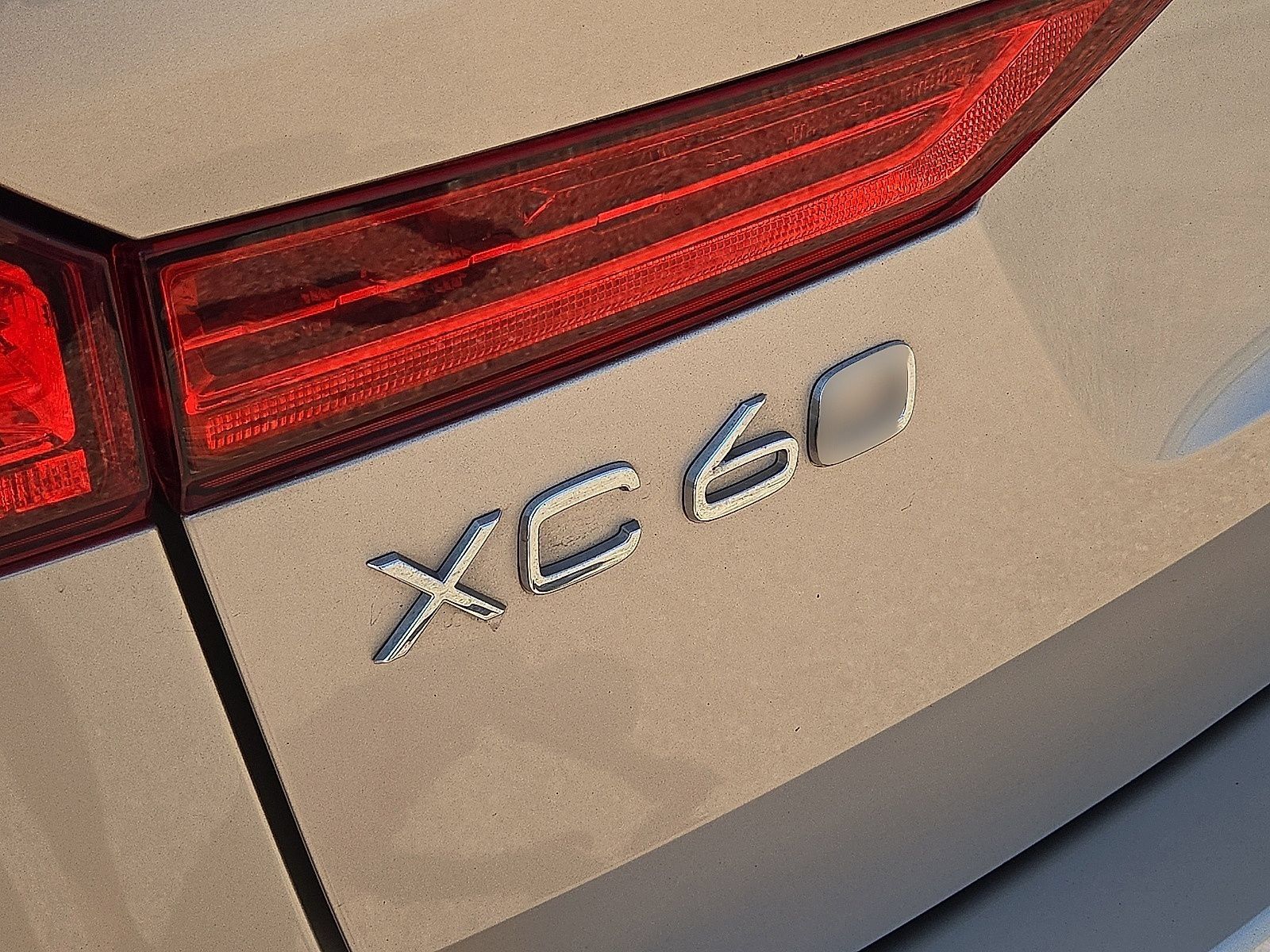 Certified 2024 Volvo XC60 B5 Core AWD/4WD image 11