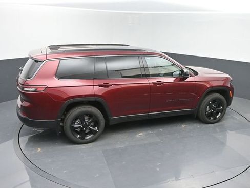 New 2026 Jeep Grand Cherokee L Limited w/ Limited Altitude Package AWD/4WD image 39