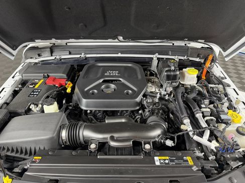Used 2023 Jeep Wrangler Unlimited Sahara AWD/4WD image 48