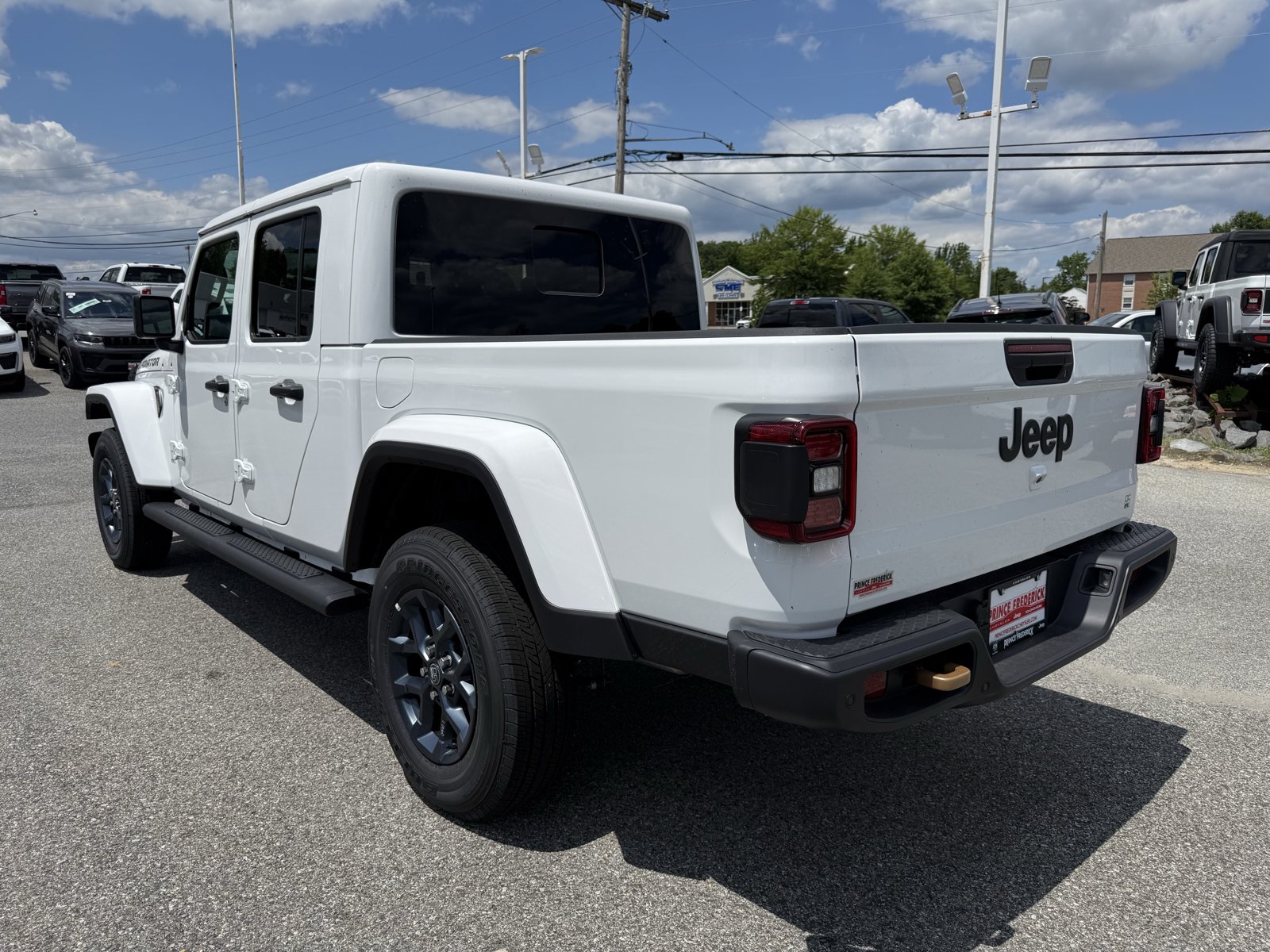 New 2026 Jeep Gladiator Sport AWD/4WD image 6