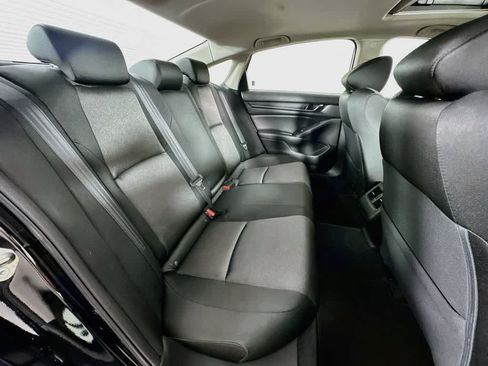 Used 2020 Honda Accord EX image 32