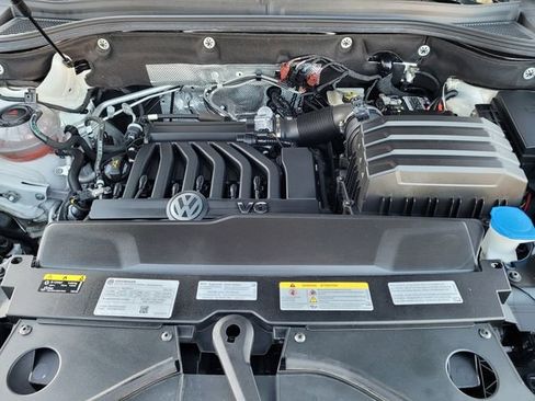 Used 2022 Volkswagen Atlas SEL Premium image 27