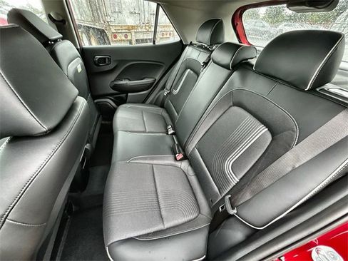 Certified 2024 Hyundai Venue Limited image 22