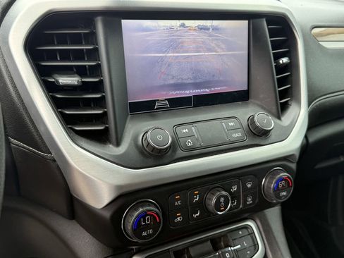 Used 2021 GMC Acadia SLE w/ Driver Convenience Package FWD image 20