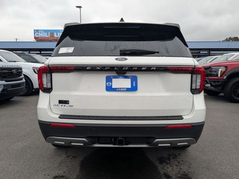 New 2026 Ford Explorer Active w/ Active Comfort Package image 5