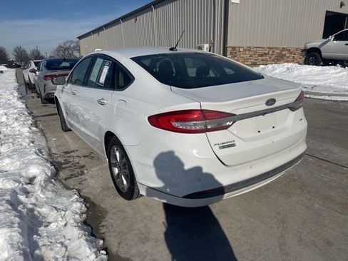 Used 2017 Ford Fusion Energi SE image 2