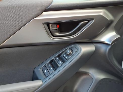 Used 2025 Subaru Impreza 2.0i image 13