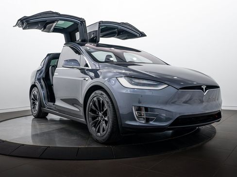 Used 2018 Tesla Model X 75D AWD/4WD image 24