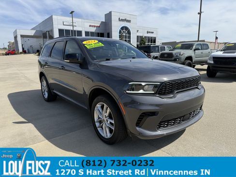 Used 2024 Dodge Durango GT image 2
