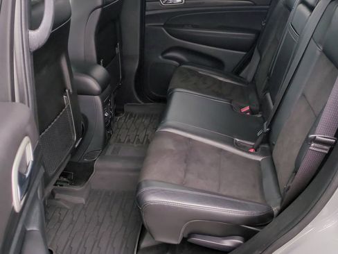 Used 2022 Jeep Grand Cherokee Altitude image 22