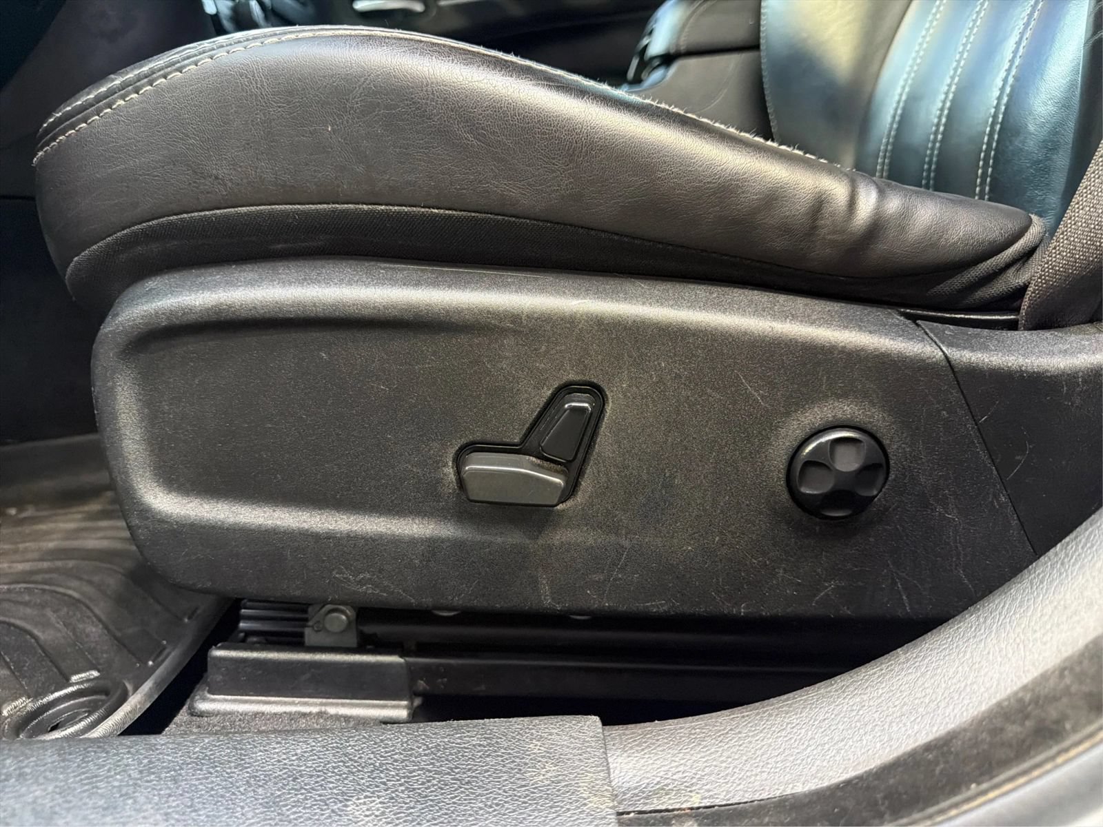 Used 2021 Chrysler 300 S RWD image 19