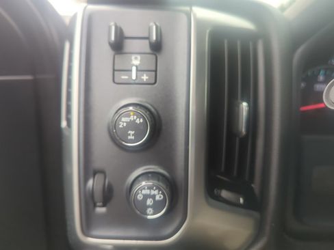 Certified 2018 Chevrolet Silverado 1500 LT w/ All Star Edition AWD/4WD image 19