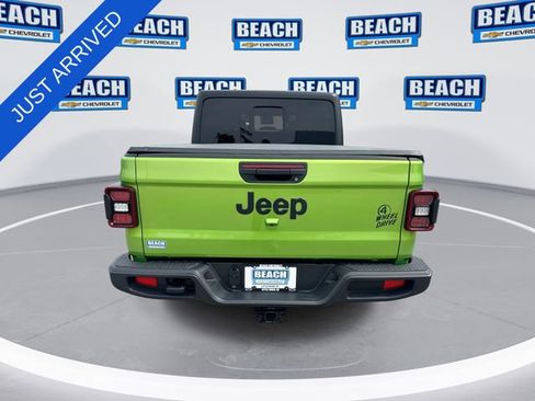 Used 2025 Jeep Gladiator Sport AWD/4WD image 7