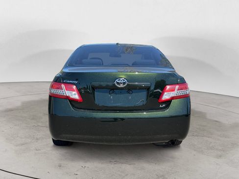 Used 2011 Toyota Camry LE FWD image 4