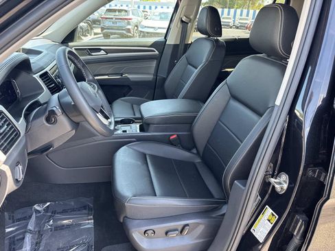 Used 2023 Volkswagen Atlas SE w/ Black Wheel Package image 21