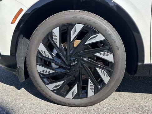 New 2026 Lincoln Nautilus Reserve w/ Jet Appearance Package image 7