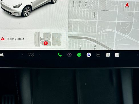 Used 2022 Tesla Model Y Performance image 21