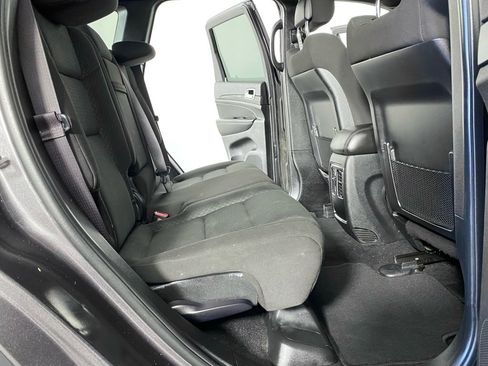 Used 2021 Jeep Grand Cherokee Laredo AWD/4WD image 19