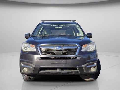 Used 2017 Subaru Forester 2.5i Premium AWD/4WD image 3