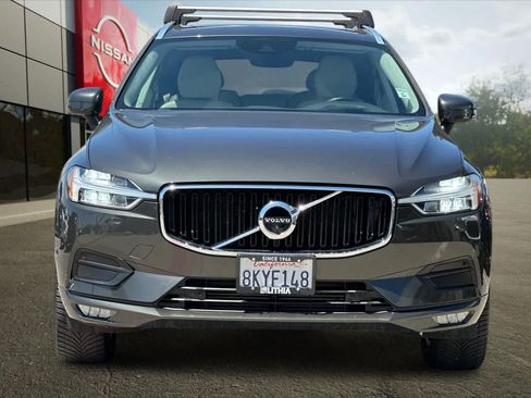 Used 2019 Volvo XC60 T5 Momentum w/ Advanced Package FWD image 11