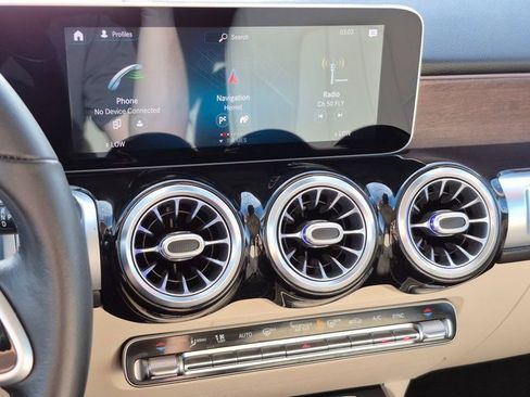 Used 2021 Mercedes-Benz GLB 250 image 15