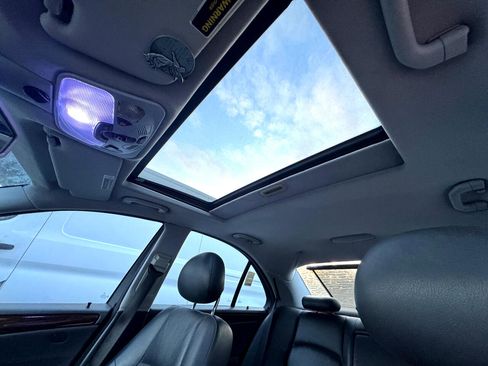 Used 2003 Mercedes-Benz C 240 Sedan image 9