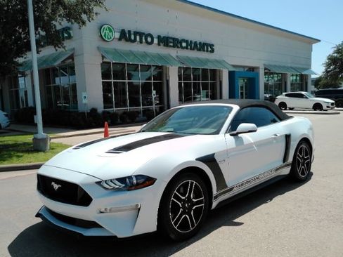 Used 2019 Ford Mustang GT Premium RWD image 8