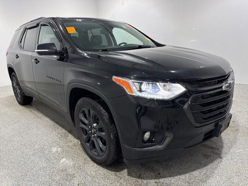 Used 2021 Chevrolet Traverse RS image 1