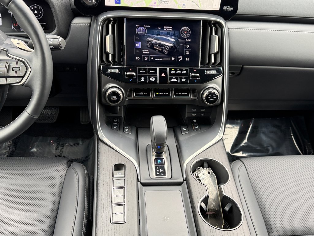 Certified 2025 Lexus LX 700h Overtrail AWD/4WD image 16
