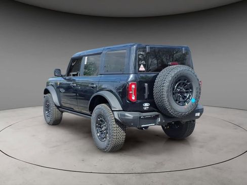 New 2026 Ford Bronco Badlands image 3