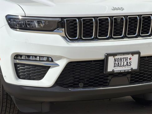 New 2025 Jeep Grand Cherokee Limited w/ Luxury Tech Group II image 7