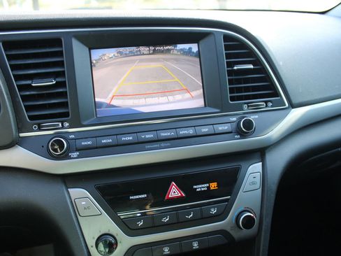 Used 2018 Hyundai Elantra SEL image 22