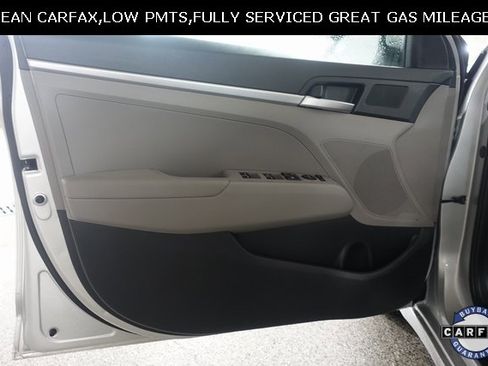 Used 2019 Hyundai Elantra SE image 9