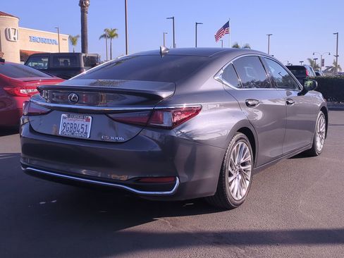 Certified 2023 Lexus ES 300h Ultra Luxury image 6