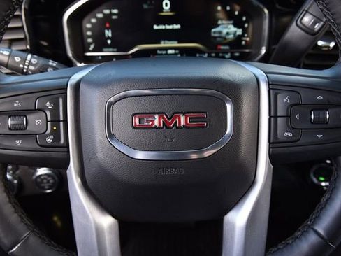 Used 2025 GMC Sierra 1500 SLT image 18